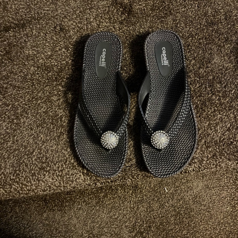 Capelli of New York Silver Rhinestone Knot Sandals dark grey color